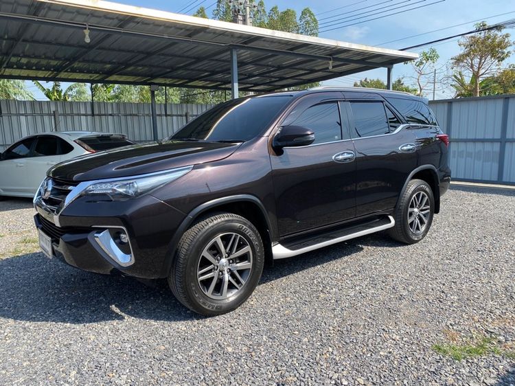 Toyota Fortuner 2017 2.4 V Utility-car ดีเซล ไม่ติดแก๊ส เกียร์อัตโนมัติ น้ำตาล รูปที่ 4