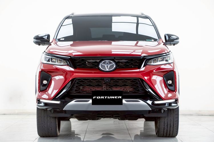 Toyota Fortuner 2022 2.4 Legender Black Top Utility-car ดีเซล ไม่ติดแก๊ส เกียร์อัตโนมัติ แดง รูปที่ 4