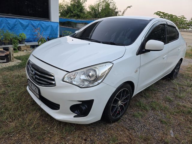 Mitsubishi Attrage 2013 1.2 GLX Sedan เบนซิน ไม่ติดแก๊ส เกียร์ธรรมดา ขาว รูปที่ 2