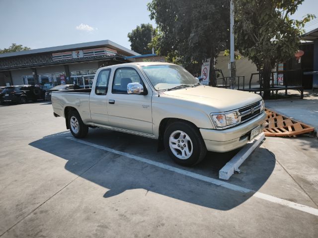 Toyota Hilux Tiger 2001 3.0 SGL Pickup ดีเซล เกียร์อัตโนมัติ บรอนซ์ทอง รูปที่ 2