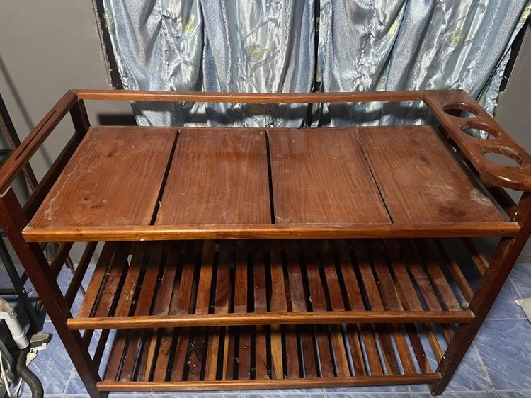 ชั้นไม้