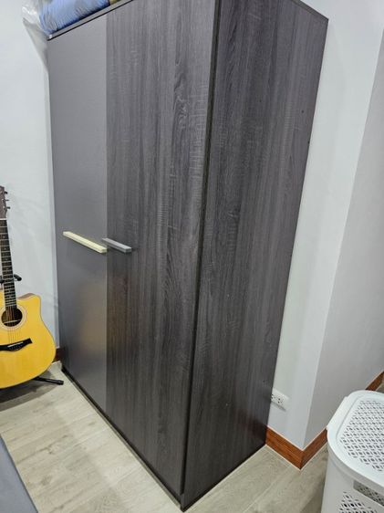 ตู้เสื้อผ้า