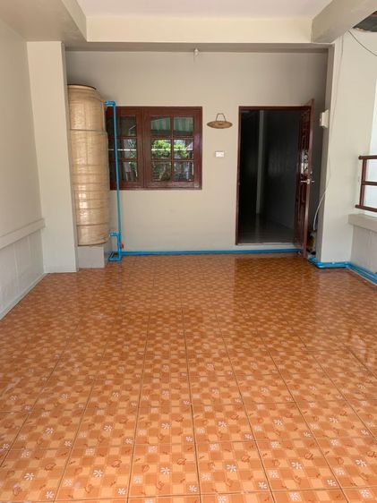 อื่นๆ ใช่ ทาวเฮ้าส์ 2 ชั้น 24 ตร.ว. ใกล้ตัวเมือง รูปที่ 3