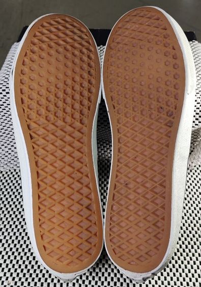 รองเท้า💥VANS 💥รายพิเศษ💥ของแท้‼️พื้นเดิม นิ่ม สวยๆ เดิม สภาพดี💥ไซร์ 43  รูปที่ 16