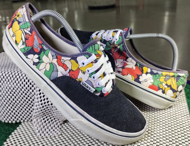 รองเท้า💥VANS 💥รายพิเศษ💥ของแท้‼️พื้นเดิม นิ่ม สวยๆ เดิม สภาพดี💥ไซร์ 43  รูปที่ 15
