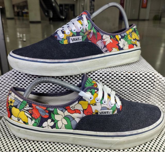 รองเท้า💥VANS 💥รายพิเศษ💥ของแท้‼️พื้นเดิม นิ่ม สวยๆ เดิม สภาพดี💥ไซร์ 43  รูปที่ 2