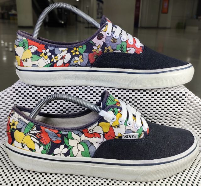 รองเท้า💥VANS 💥รายพิเศษ💥ของแท้‼️พื้นเดิม นิ่ม สวยๆ เดิม สภาพดี💥ไซร์ 43  รูปที่ 11