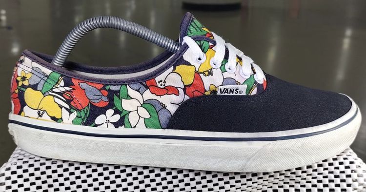 รองเท้า💥VANS 💥รายพิเศษ💥ของแท้‼️พื้นเดิม นิ่ม สวยๆ เดิม สภาพดี💥ไซร์ 43  รูปที่ 5