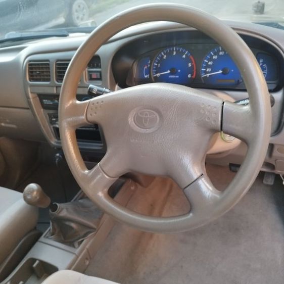 Toyota Hilux Tiger D4D 2004 รุ่นย่อยอื่นๆ Pickup ดีเซล ไม่ติดแก๊ส เกียร์ธรรมดา บรอนซ์ทอง รูปที่ 2