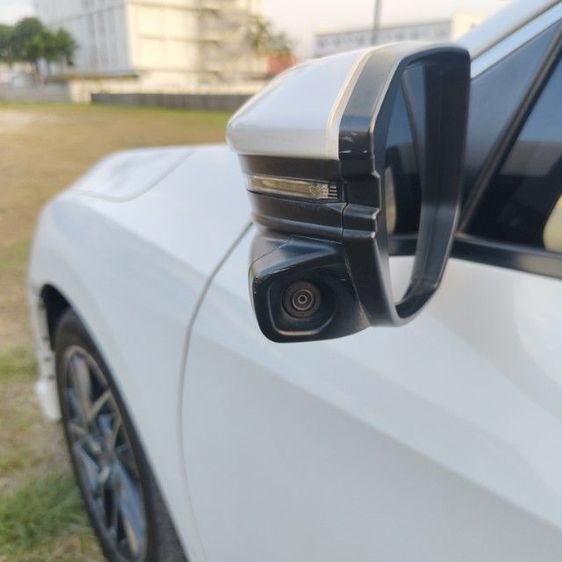 Honda Civic 2019 1.8 Modulo Sedan เบนซิน เกียร์อัตโนมัติ ขาว รูปที่ 2