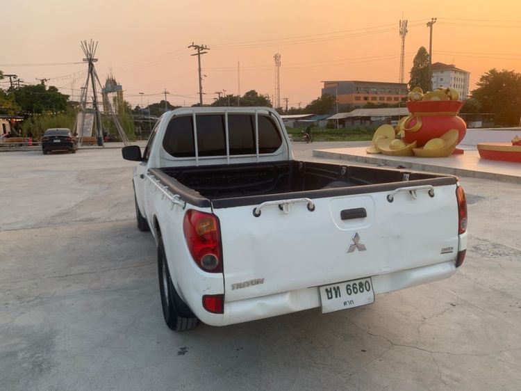 Mitsubishi Triton 2015 2.5 GL ดีเซล เกียร์ธรรมดา ขาว รูปที่ 4