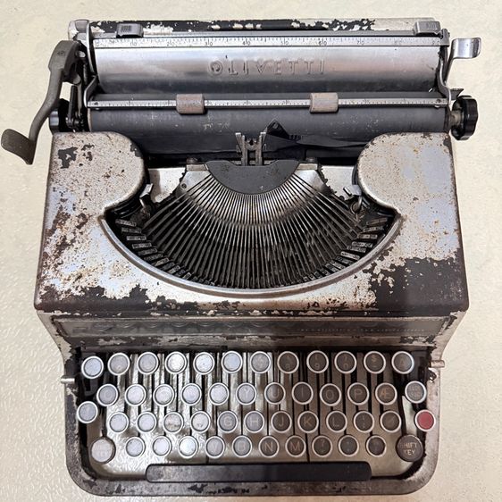เครื่องพิมพ์ดีด Olivetti รุ่น ร.5 (แป้นเหล็ก) Eng รูปที่ 3
