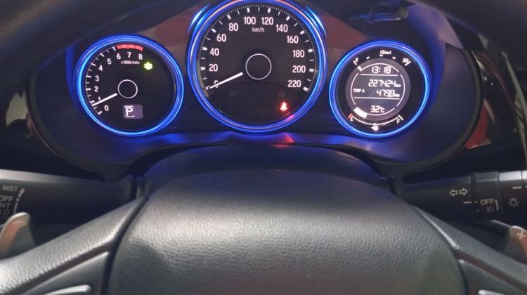 รถ Honda City 1.5 Sv i-VTEC สี น้ำตาล