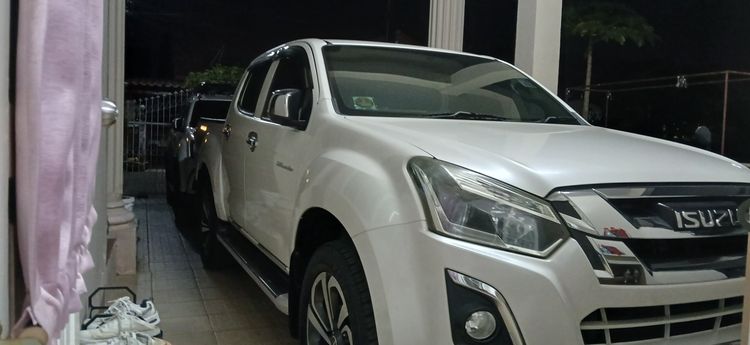 Isuzu D-MAX 2017 1.9 Hi-Lander Z Prestige Pickup ดีเซล เกียร์ธรรมดา ขาว รูปที่ 4
