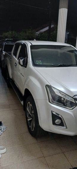 รถ Isuzu D-MAX 1.9 Hi-Lander Z Prestige สี ขาว