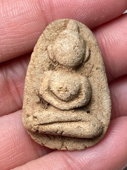 พระปางสมาธิเนื้อดิน