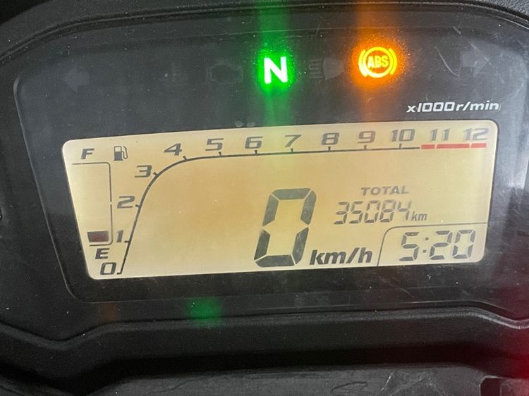 cb300f 2015 รูปที่ 11