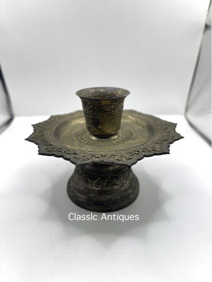 เชิงเทียน กระไหล่เงิน ตอกลายโบราณ เก่าสะสม