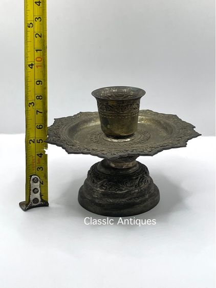 เชิงเทียน กระไหล่เงิน ตอกลายโบราณ เก่าสะสม รูปที่ 12