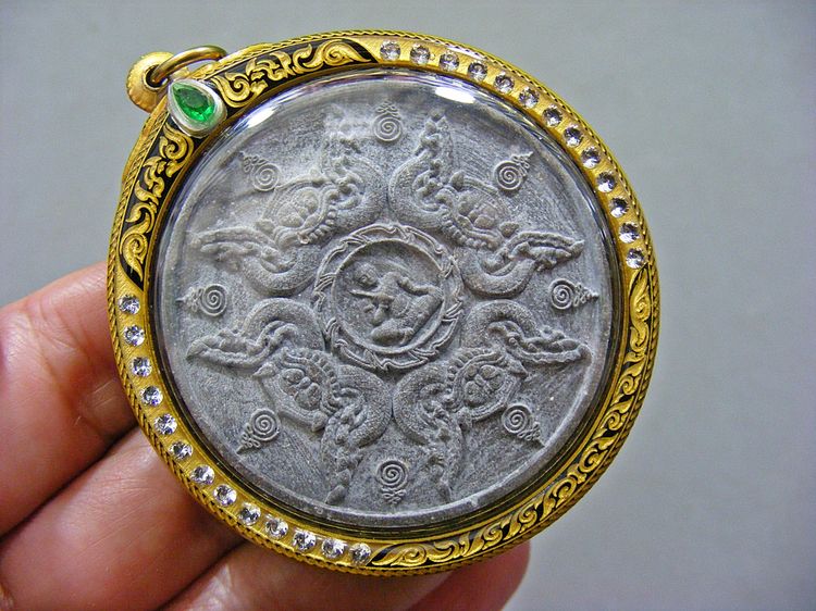 พุทธคุณครอบจักรวาล สวยเข้มขลัง รูปที่ 9