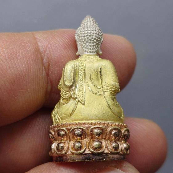 พระกริ่งยูไลฮุก กาญจนาภิเษก เนื้อเงินสามกษัตริย์ โครงการพัฒนาบูรณะพระอุโบสถ วัดแก้วแจ่มฟ้า พ.ศ.2539 สภาพสวยๆ รูปที่ 3