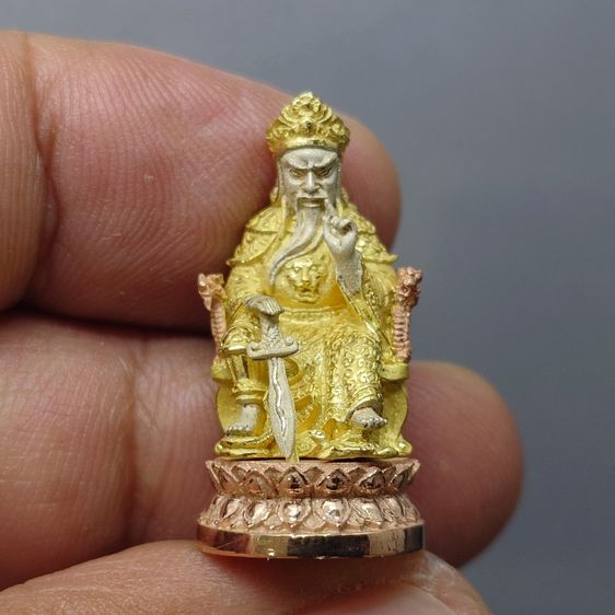 รูปหล่อเจ้าพ่อเสือ (ตั่วเหล่าเอี๊ย) พิมพ์ใหญ่ เนื้อเงินสามกษัตริย์ รุ่น รักษ์แผ่นดิน พิธี วัดจักรรดิราชาวาส ปี2544 พร้อมกล่องเดิม รูปที่ 3