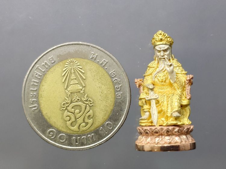 รูปหล่อเจ้าพ่อเสือ (ตั่วเหล่าเอี๊ย) พิมพ์ใหญ่ เนื้อเงินสามกษัตริย์ รุ่น รักษ์แผ่นดิน พิธี วัดจักรรดิราชาวาส ปี2544 พร้อมกล่องเดิม รูปที่ 8