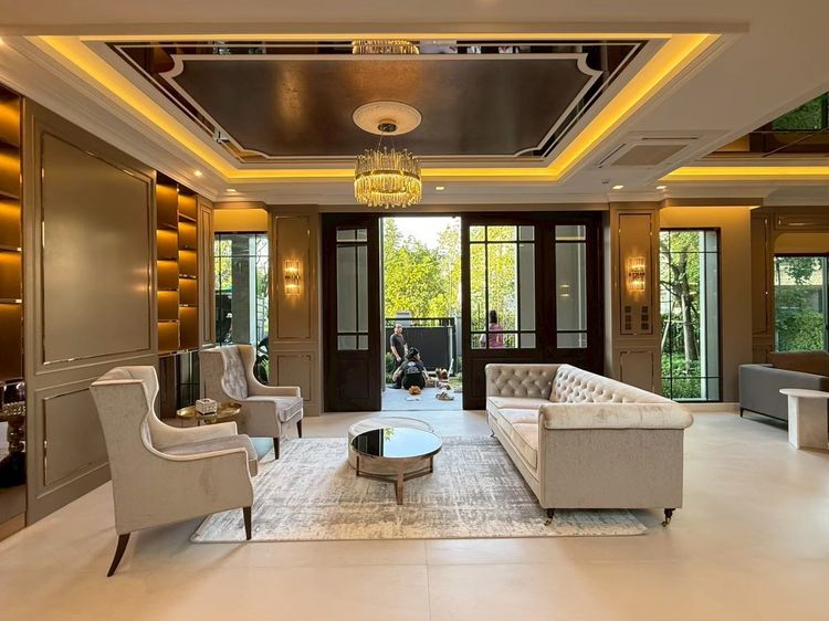 ตกแต่งครบ ขายหรือให้เช่าบ้านเดี่ยวสุดหรู 2 ชั้น แกรนด์บางกอกบูเลอวาร์ด กรุงเทพกรีฑา เลี้ยงสัตว์ได้ ตกแต่งจัดเต็ม คลองสามประเวศ เขตลาดกระบัง รูปที่ 3