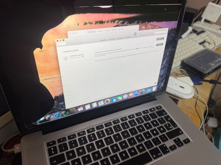 macbook pro retina 15" 2014 จอแตก