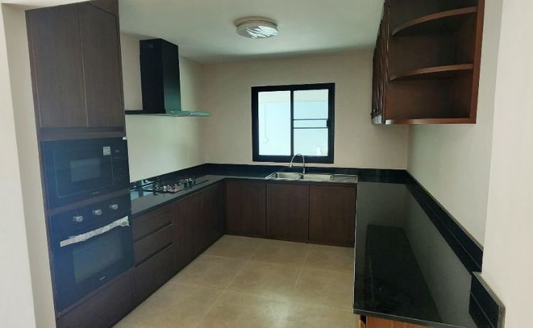 มีบางส่วน สร้างเสร็จก่อน 2010 ใช่ ขายพูลวิลล่าเมืองเชียงใหม่ ในย่านธุรกิจ รวมโชคพลาซ่า รูปที่ 4