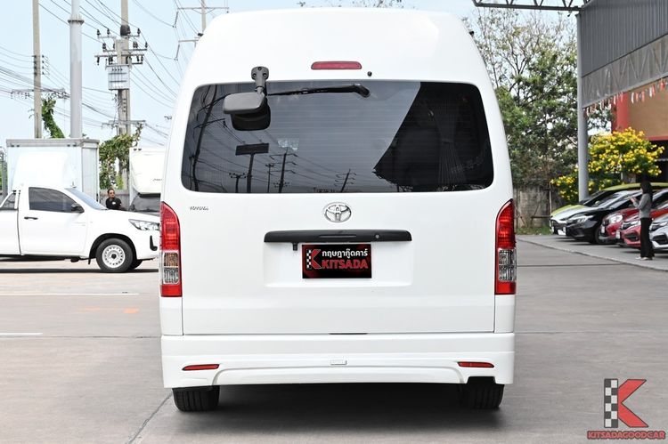 Toyota Commuter 2018 3.0 Van ดีเซล ไม่ติดแก๊ส เกียร์ธรรมดา ขาว รูปที่ 4