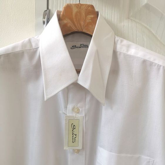 เสื้อเชิ้ต​แบรนด์​ New​ Sisnus​ มือ​​ 1​ ป้าย​ห้อย​ รูปที่ 2