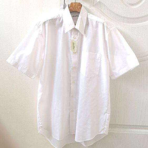 ขาว EU 42 แขนสั้น เสื้อเชิ้ต​แบรนด์​ New​ Sisnus​ มือ​​ 1​ ป้าย​ห้อย​