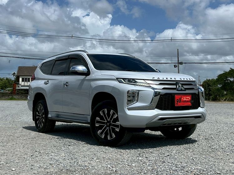 รถ Mitsubishi Pajero Sport 2.4 GT Premium 2WD สี ขาว