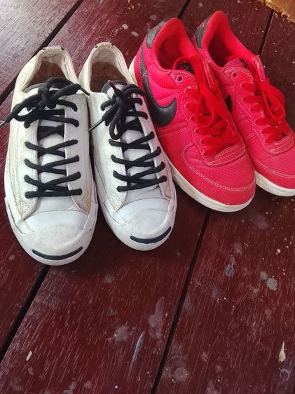 รองเท้าผ้าใบขายคู่ รูปที่ 2