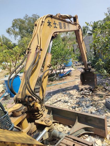 ขายรถแมคโค โคมัตสุ PC30  สภาพดี พร้อมใช้งานขาย198,000บาทติดต่อ T. 0818347740 รูปที่ 9