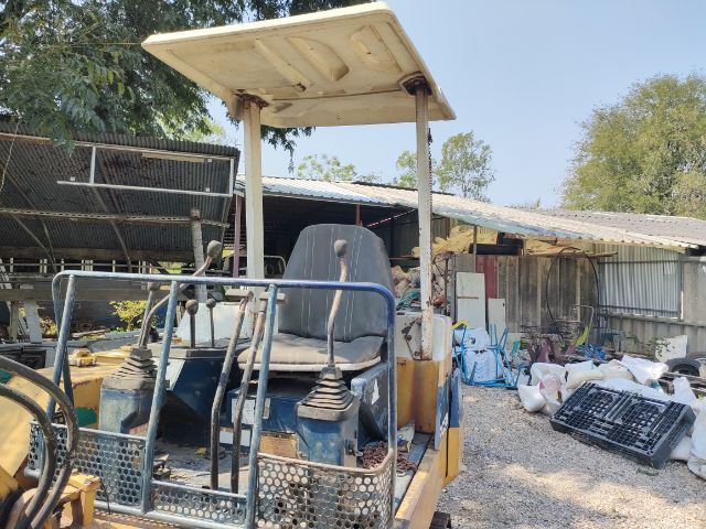 ขายรถแมคโค โคมัตสุ PC30  สภาพดี พร้อมใช้งานขาย198,000บาทติดต่อ T. 0818347740 รูปที่ 10