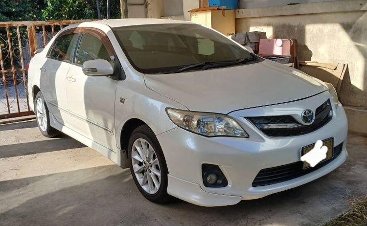 รถ Toyota Altis 2.0 G สี ขาว