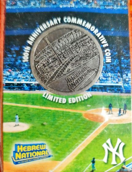 เหรียญที่ระลึกของทีมเบสบอลอันดับต้นๆของโลกคือทีมนิวยอร์ก แยงกีส์ (New York Yankees)ฉลองครบรอบ100ปี รูปที่ 6