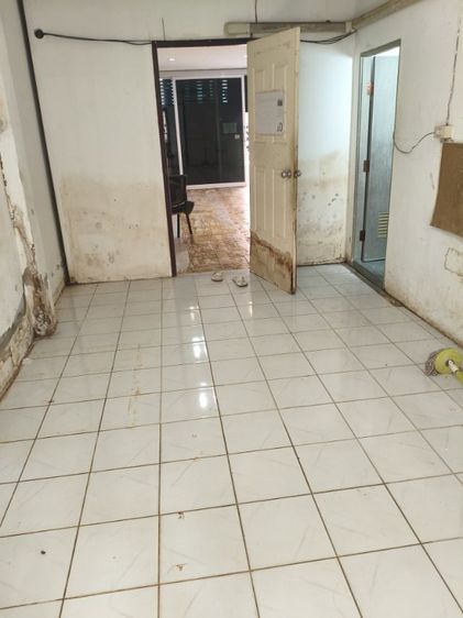 ไม่ใช่ ตึกแถว3ชั้นครึ่ง หลังตึกคอมพัทยาใต้ รูปที่ 2