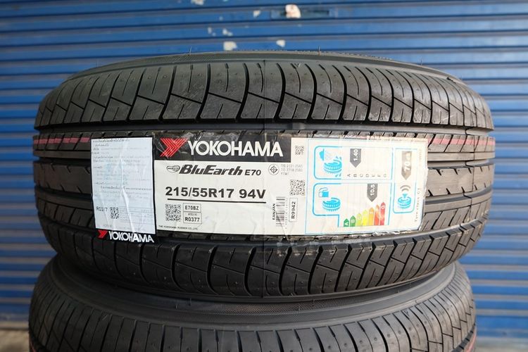 🔥 ยางใหม่ Yokohama รุ่น BluEarth E70  ขนาด 215 55R17  ปี25 รูปที่ 2
