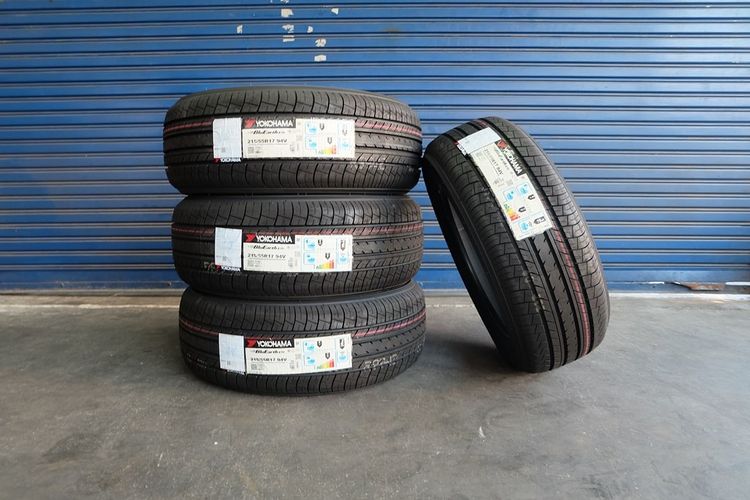 🔥 ยางใหม่ Yokohama รุ่น BluEarth E70  ขนาด 215 55R17  ปี25