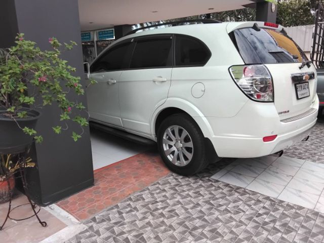 Chevrolet Captiva 2011 2.0 LT 4WD Sedan ดีเซล ไม่ติดแก๊ส เกียร์อัตโนมัติ ขาว รูปที่ 3