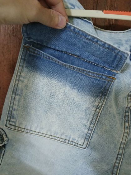 กางเกงยีนส์ขาสั้น Buck รูปที่ 4