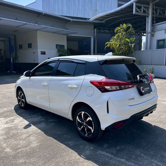 Toyota Yaris 2023 1.2 Sport Sedan เบนซิน ไม่ติดแก๊ส เกียร์อัตโนมัติ ขาว รูปที่ 4