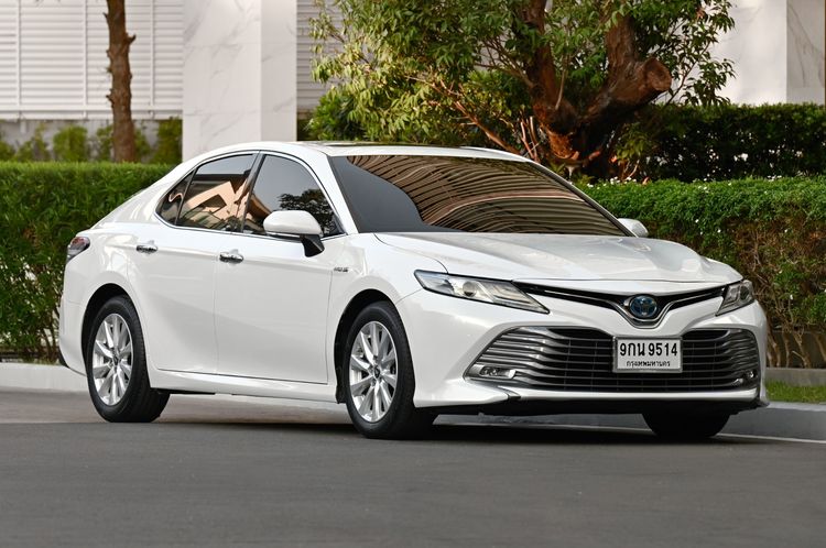 Toyota Camry 2020 2.5 Hybrid Premium Sedan ไฮบริด ไม่ติดแก๊ส เกียร์อัตโนมัติ ขาว รูปที่ 2