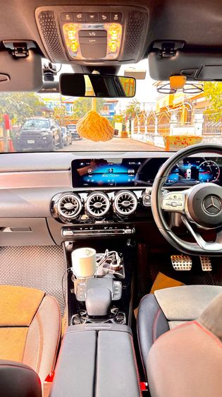 Mercedes-Benz A-Class 2020 A200 Sedan เบนซิน เกียร์อัตโนมัติ ดำ รูปที่ 3
