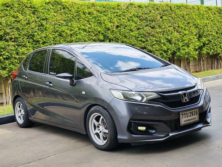 Honda Jazz 2018 1.5 V Sedan เบนซิน ไม่ติดแก๊ส เกียร์อัตโนมัติ เทา รูปที่ 3