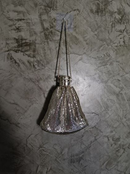 กระเป๋าโลหะสึเงิน