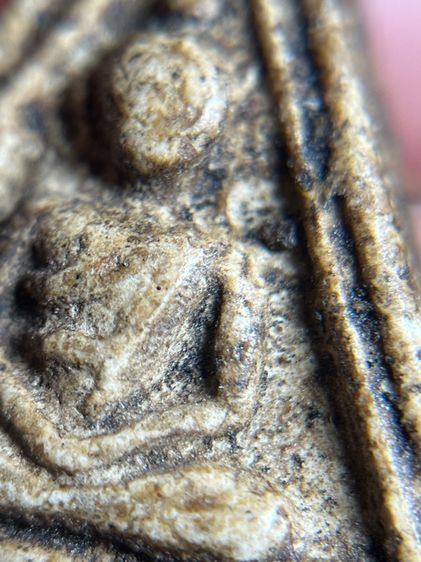 พระสามเหลี่ยมหน้าหมอน กรุเจดีย์เล็ก วัดบางขุนพรหม รูปที่ 7